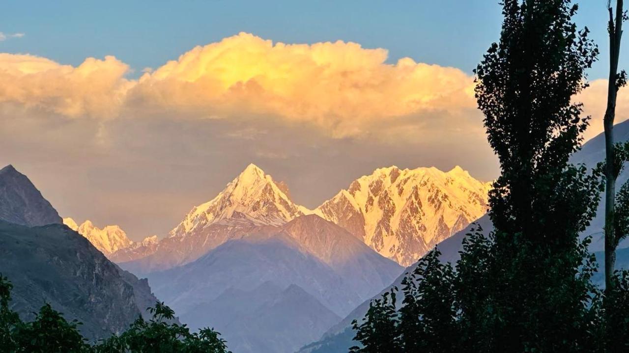Backpackers Stories By Old Hunza Inn Karimabad  Luaran gambar