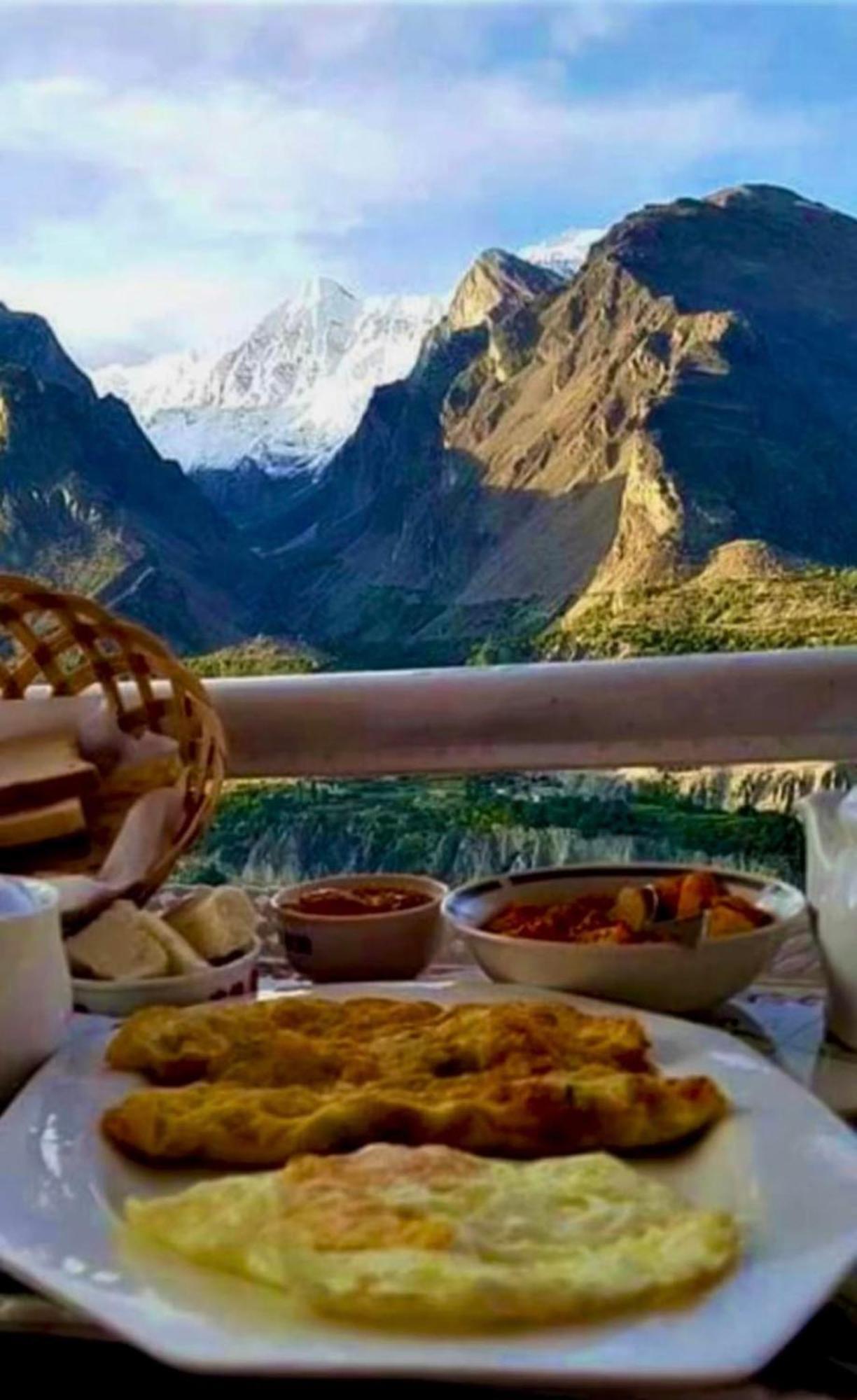 Backpackers Stories By Old Hunza Inn Karimabad  Luaran gambar